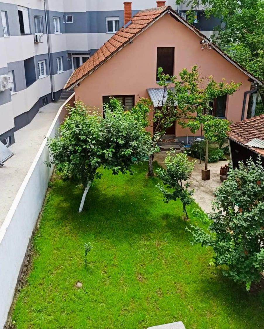 Apartman Kutak Appartement Pirot Buitenkant foto